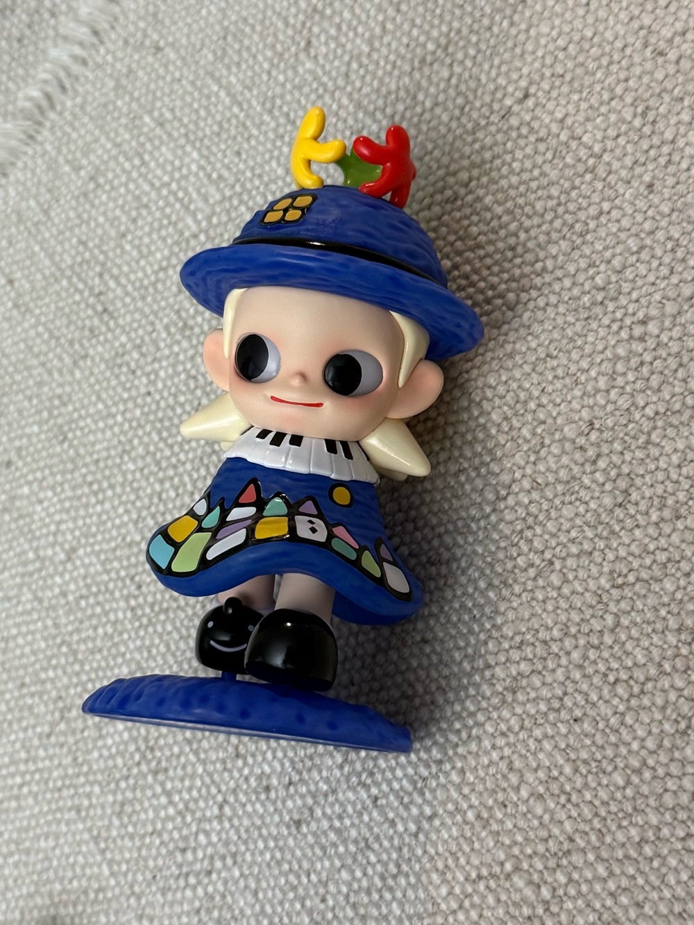 【Authentic】POP MART 15th Anniversary Zsiga - Meet Me There